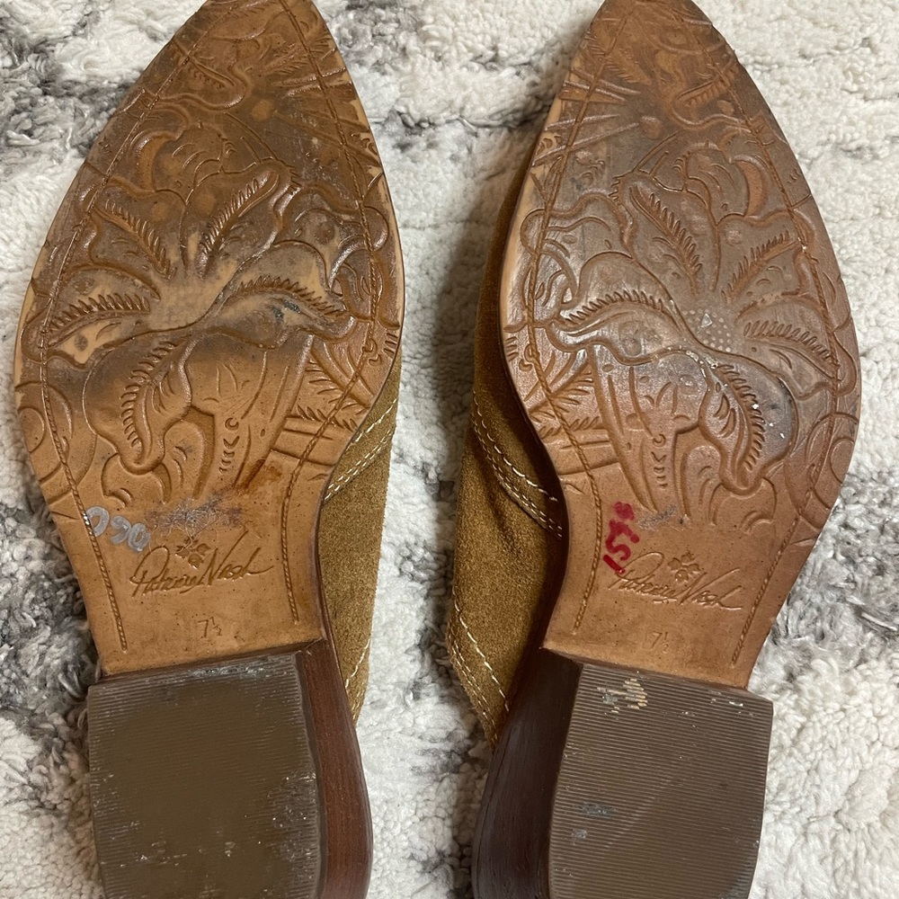 Patricia Nash Suede Mules - Picture 5 of 5